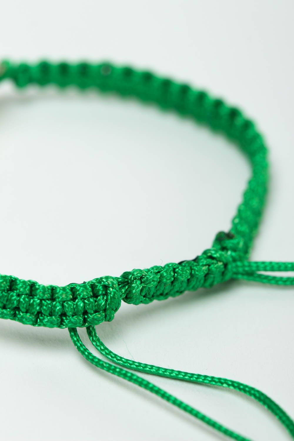 Bracelet en fils Bijou fait main vert design fin original Accessoire femme photo 4