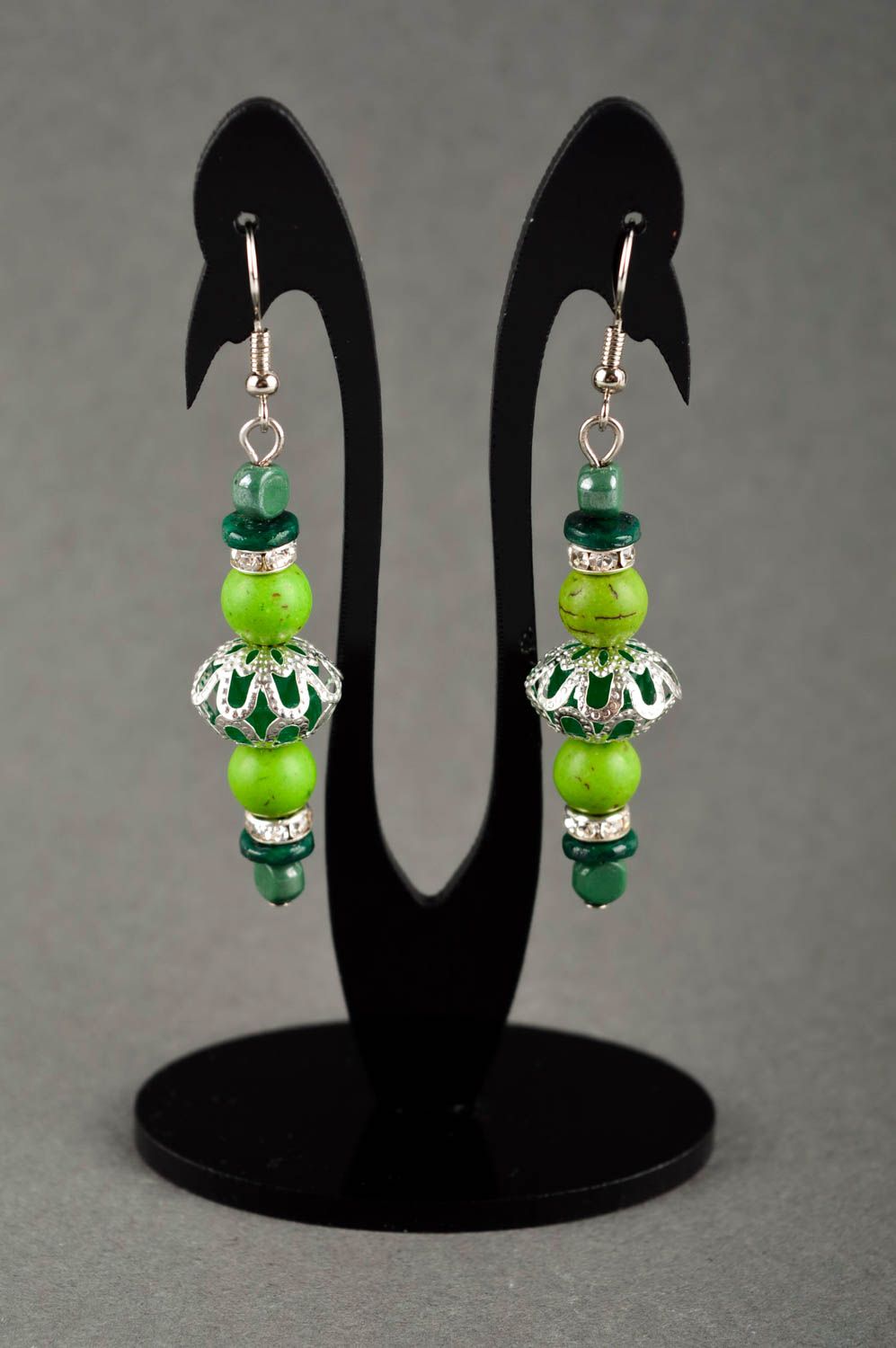 Boucles d'oreilles pendantes Bijou fait main vertes design Cadeau femme photo 1