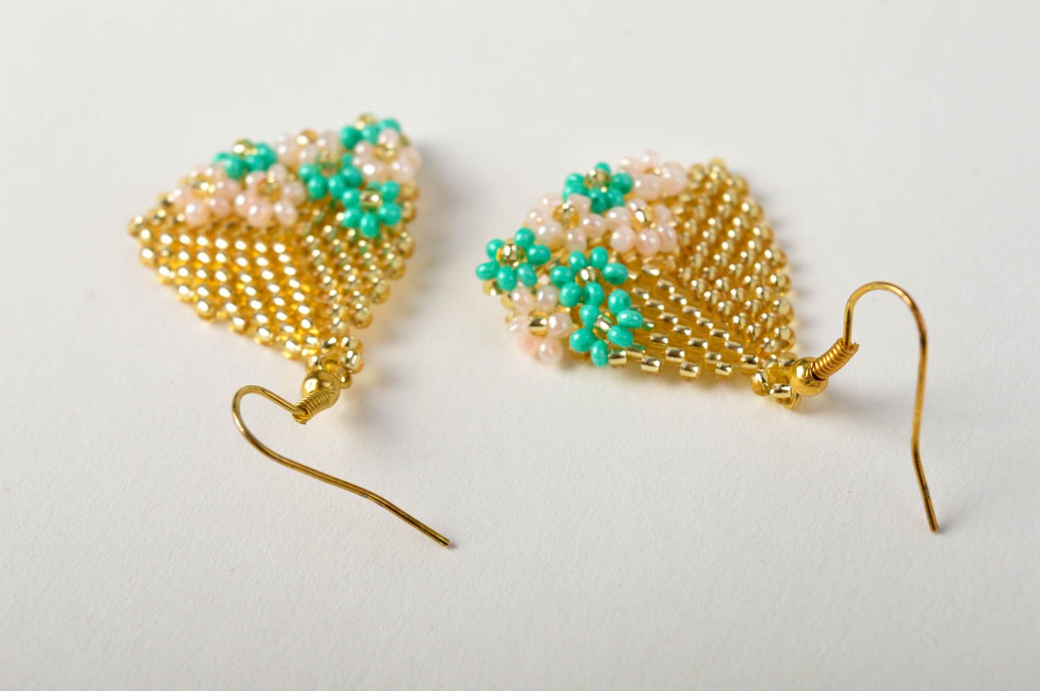 Handmade flower earring tender designer earrings beautiful beaded jewelry photo 4