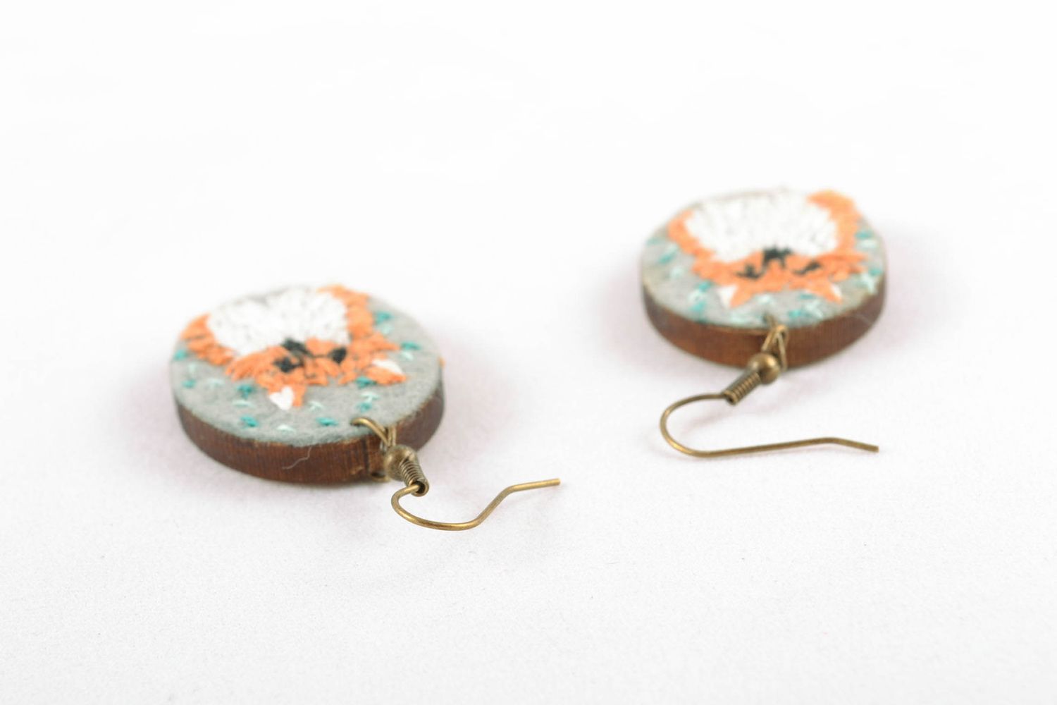 Wooden and felt earrings with satin stitch embroidery Foxes photo 4