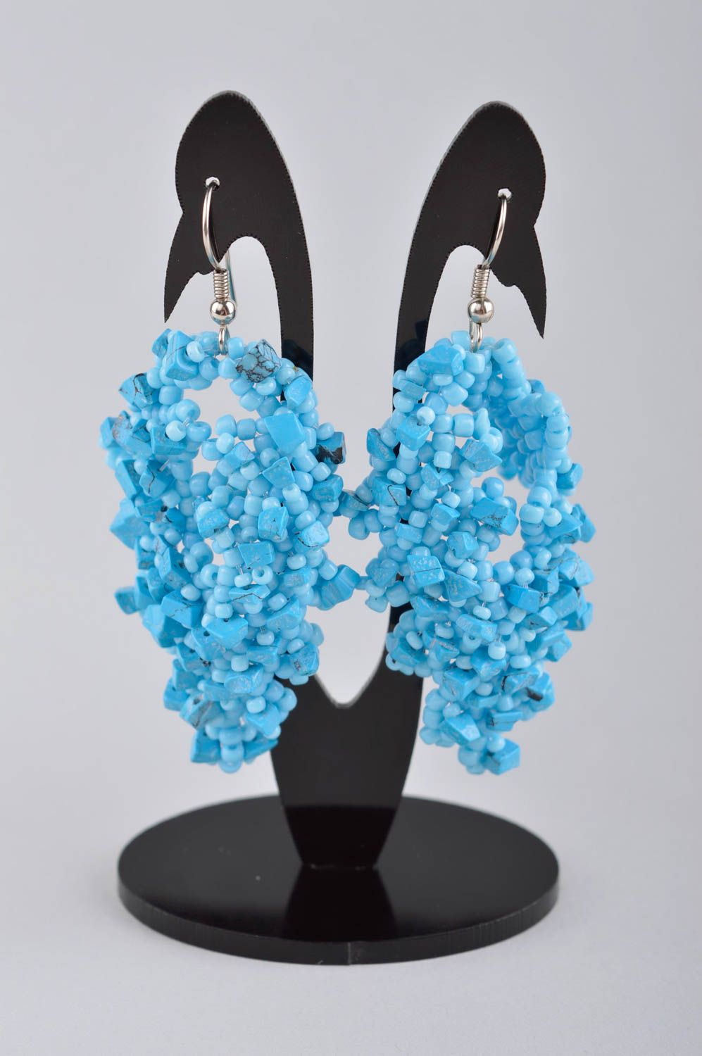 Boucles d'oreilles pendantes Bijou fait main Accessoire femme bleu clair design photo 2