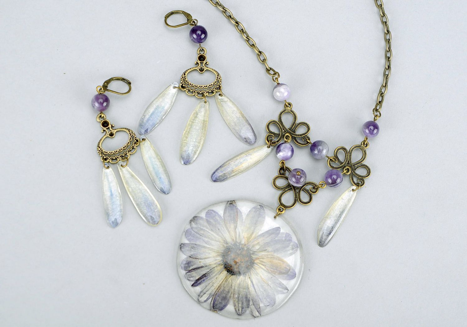 Jewelry set Amethyst with natural stones photo 1