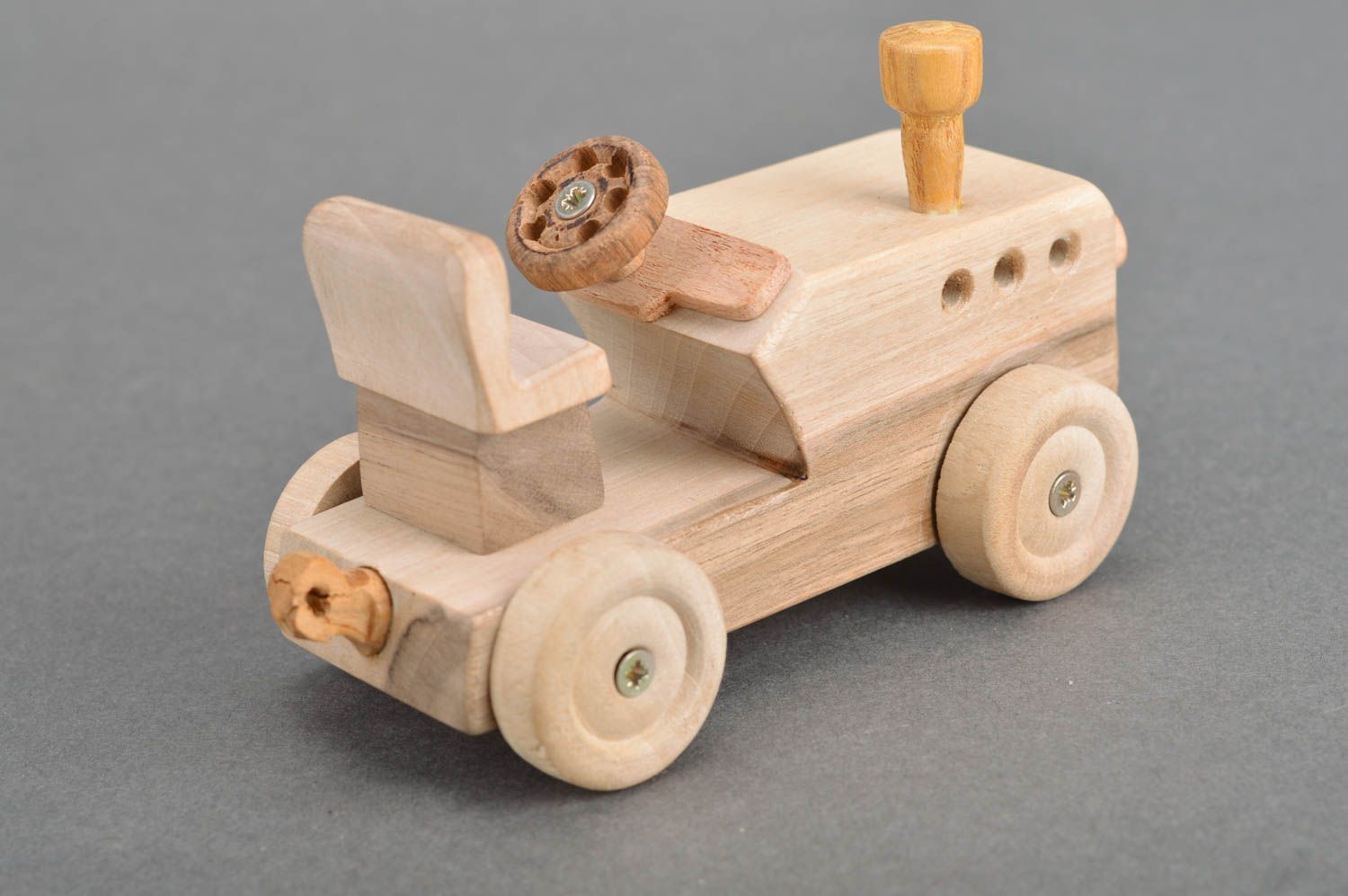 Juguete de madera artesanal original tractor para niños desde 6 años  foto 5