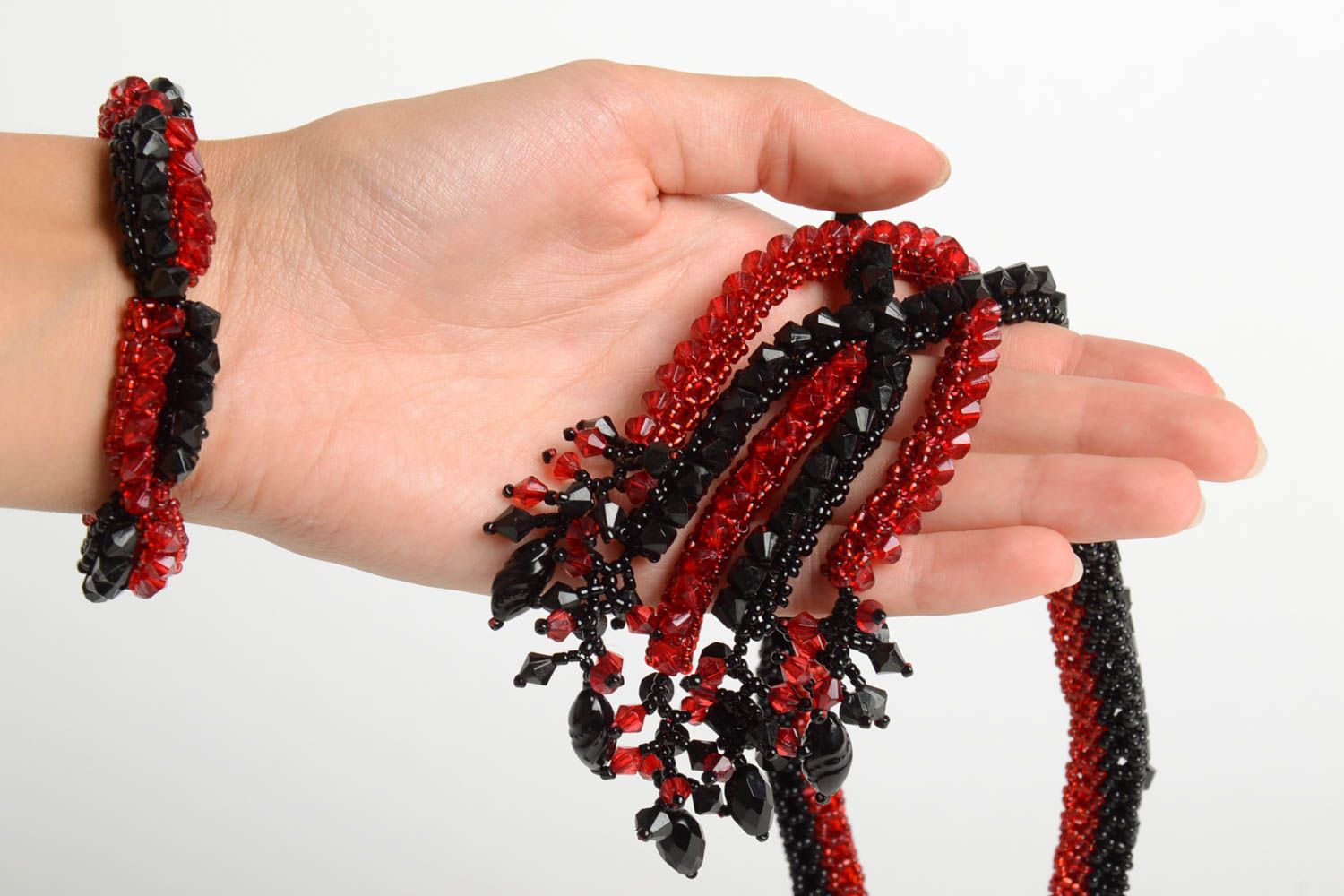 Handmade Ohrringe Schmuck Armband Damen Collier aus Glasperlen in Rot Schwarz foto 3