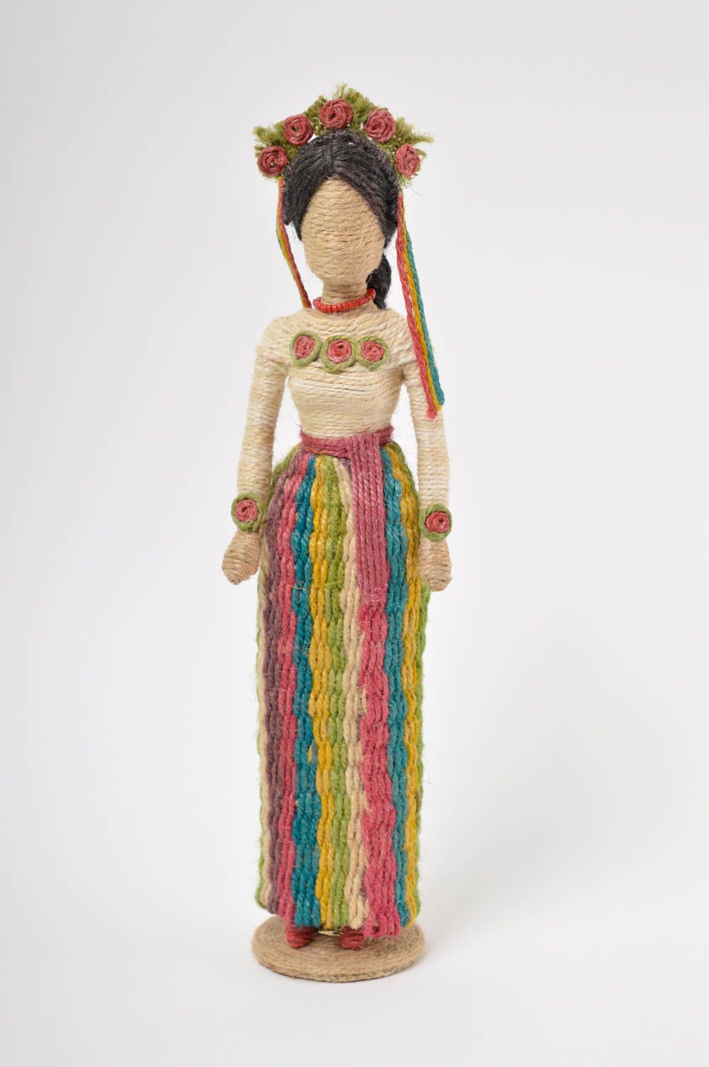 Statuette femme fait main Figurine poupée fil de jute design Déco maison photo 2