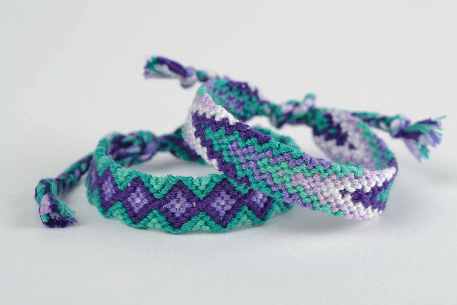 Bracelets textiles originaux faits main tressés de couleurs bleues 2 pièces photo 4
