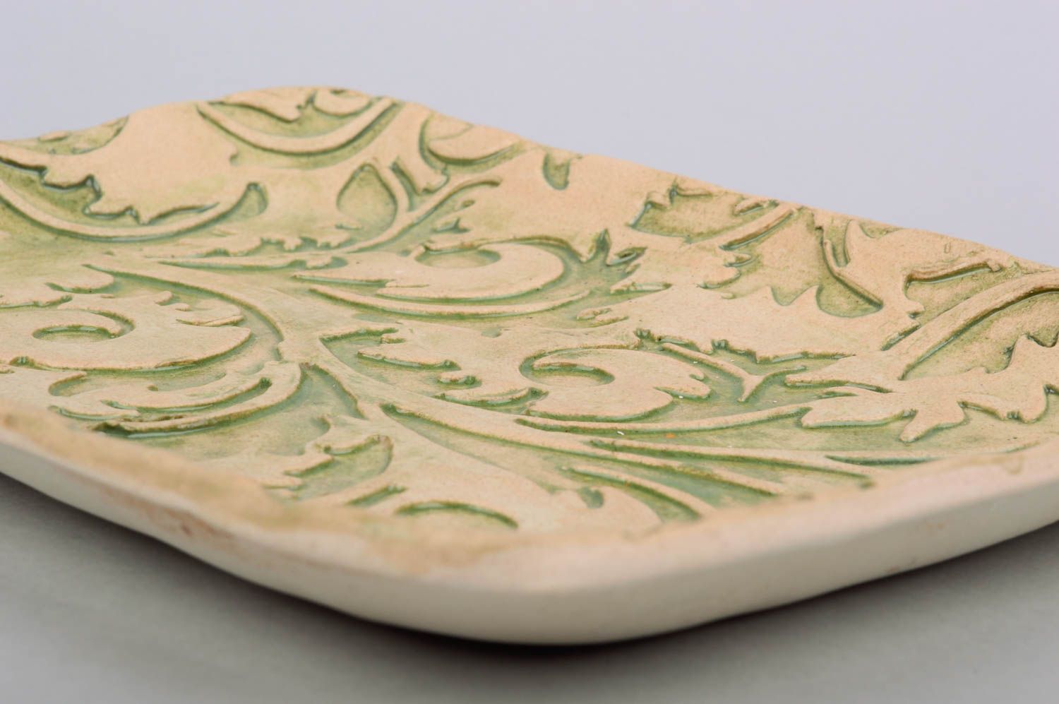 Petite assiette céramique faite main avec motifs gravés rectangulaire décorative photo 4