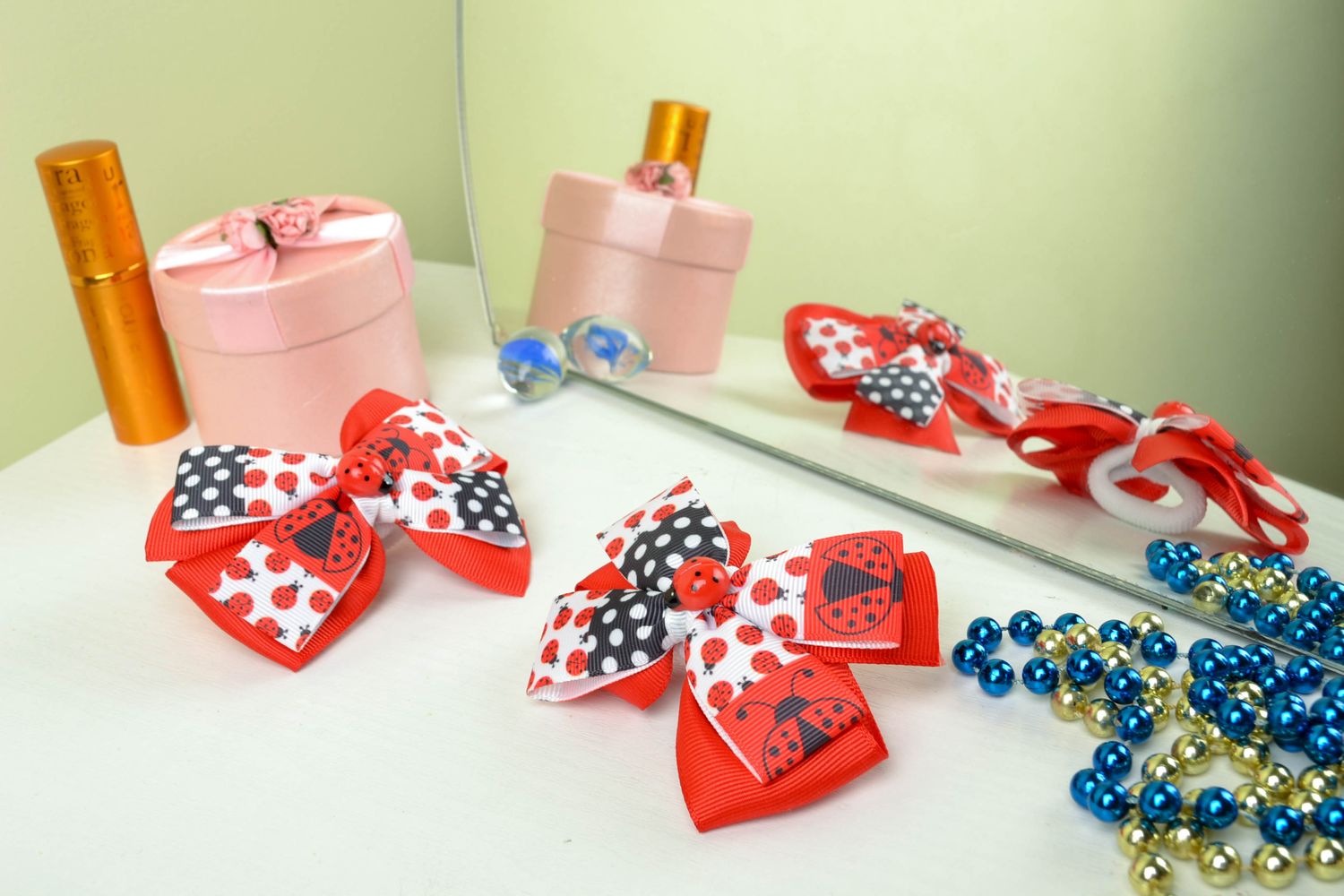 Hair ties with red bows photo 5