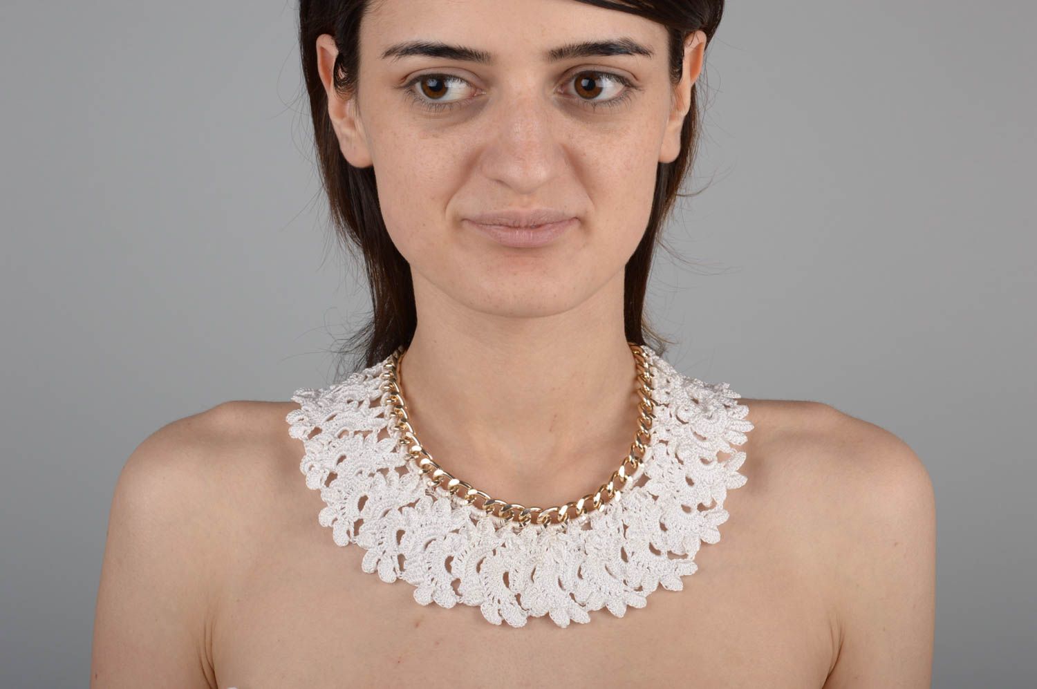Collar artesanal de hilos blanco accesorio para mujer adorno para el cuello foto 5