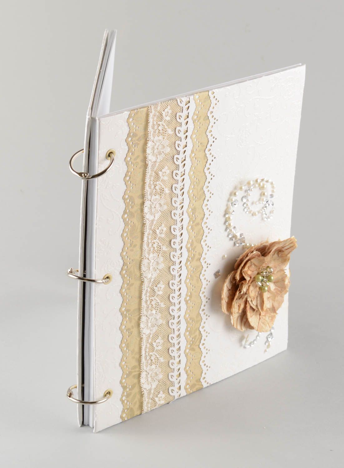 Livre d'or en scrapbooking fait main blanc brun joli original en carton photo 4