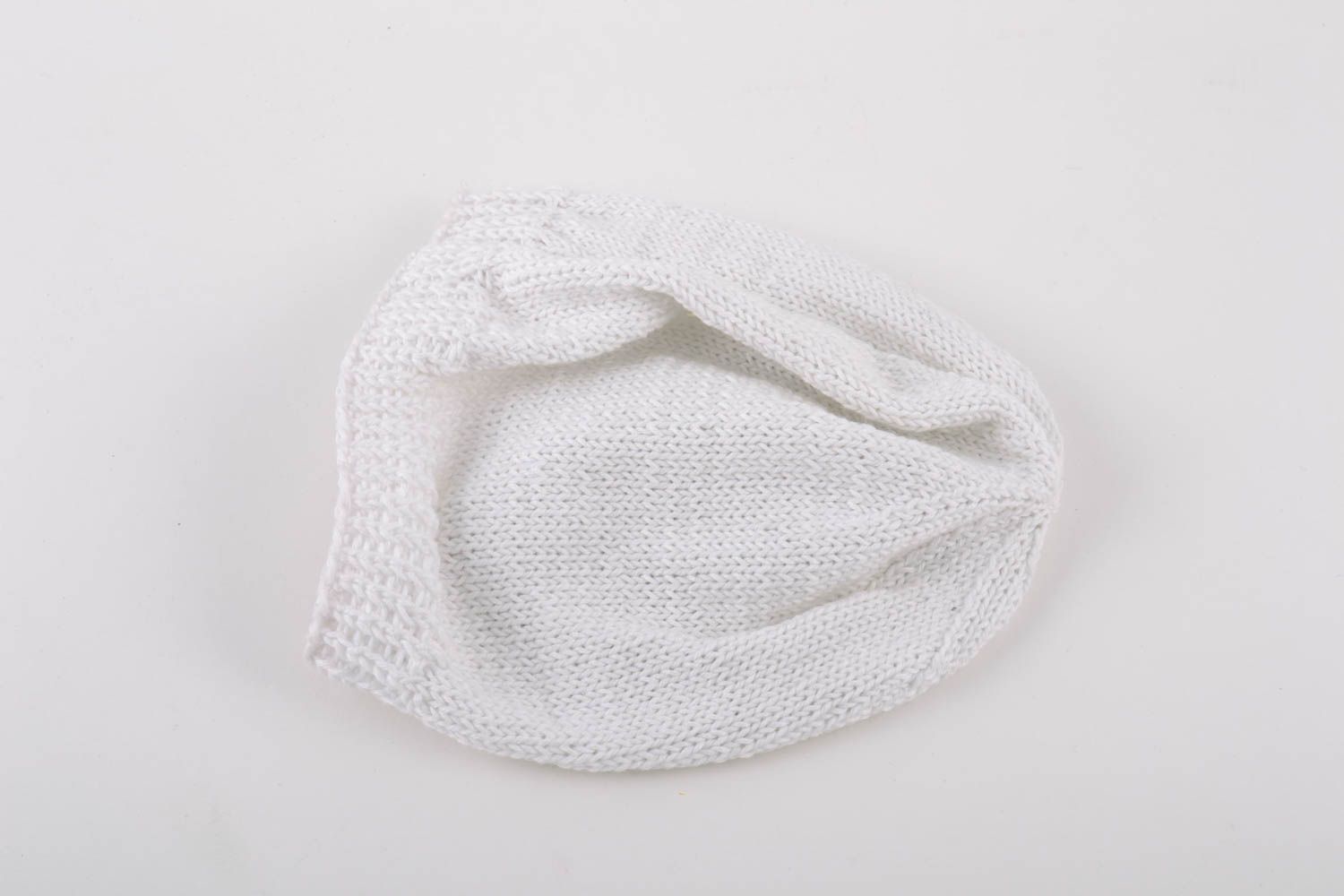 Bonnet tricoté à la main blanc en coton avec fraise et fleur pour enfant photo 4