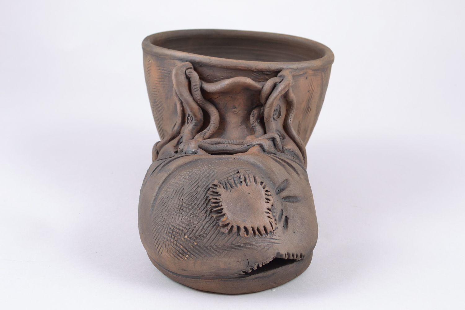 Ceramic flowerpot in the shape of shoe photo 5
