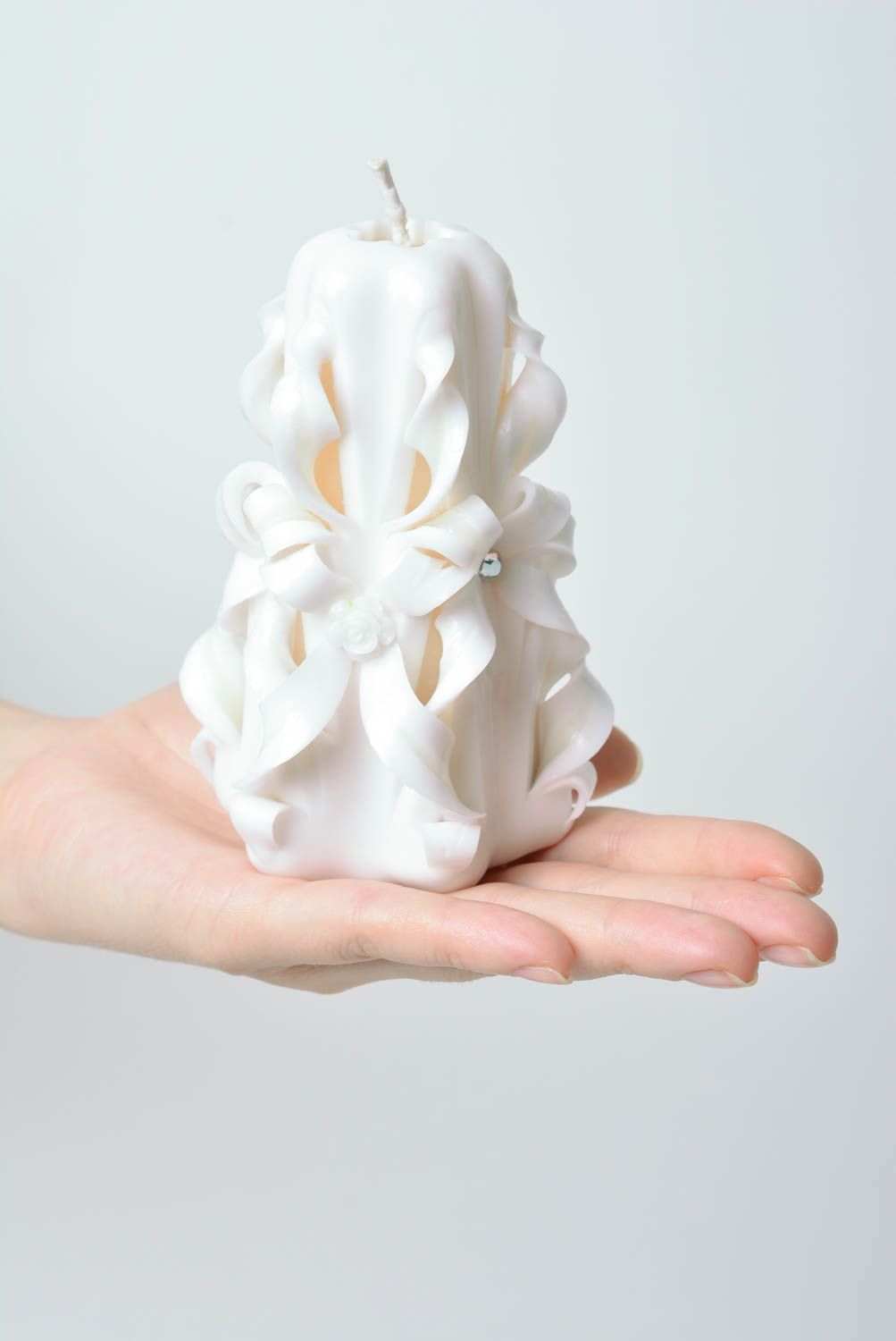 Bougie blanche sculptée faite main en paraffine décorée de strass pour mariage photo 4