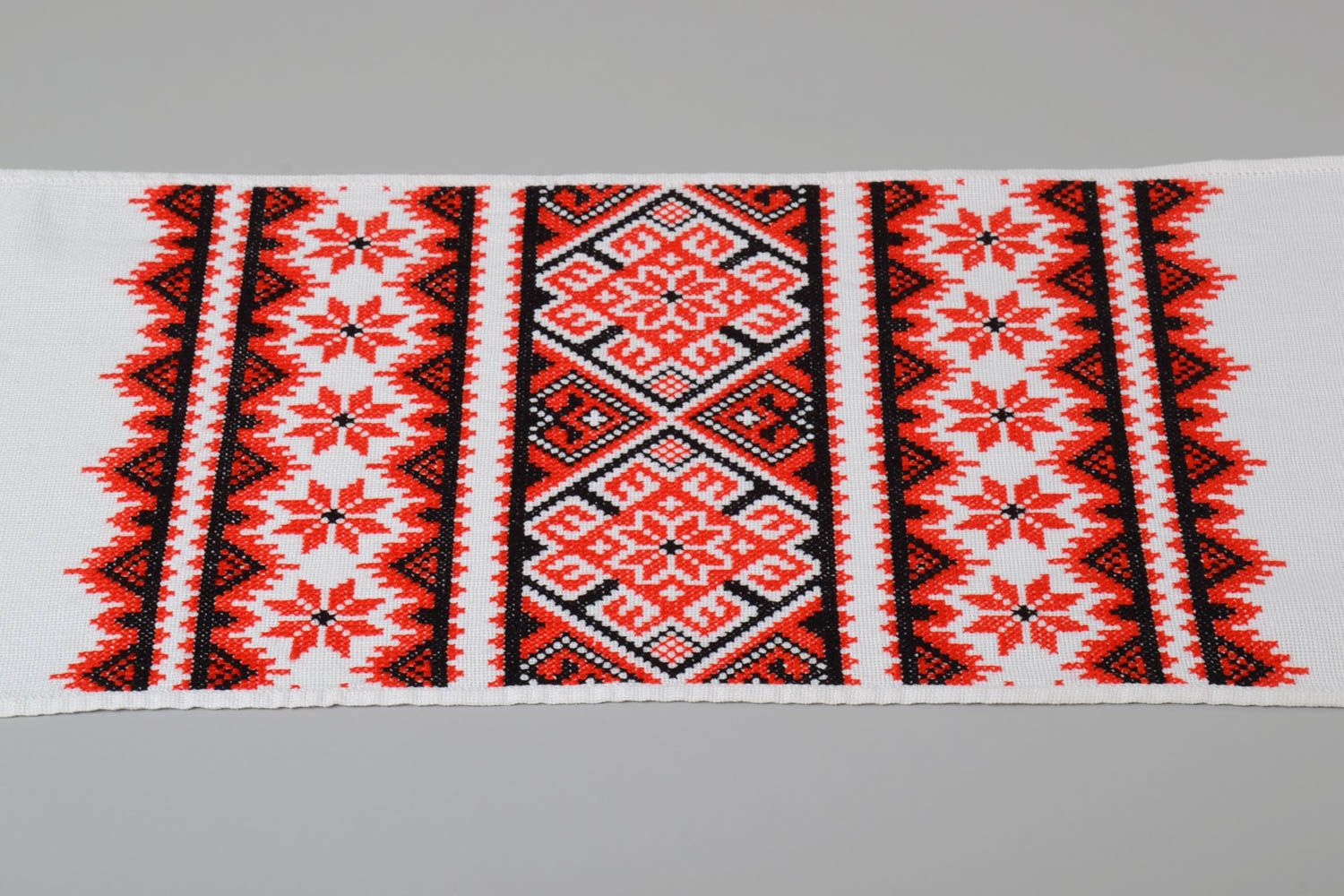 Handmade Handtuch bestickt Home Textil originelles Geschenk in Schwarz und Rot  foto 5