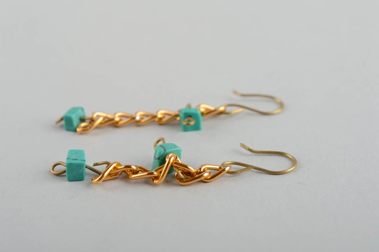 Boucles d'oreilles pendantes Bijoux fait main en métal turquoise Cadeau femme photo 4