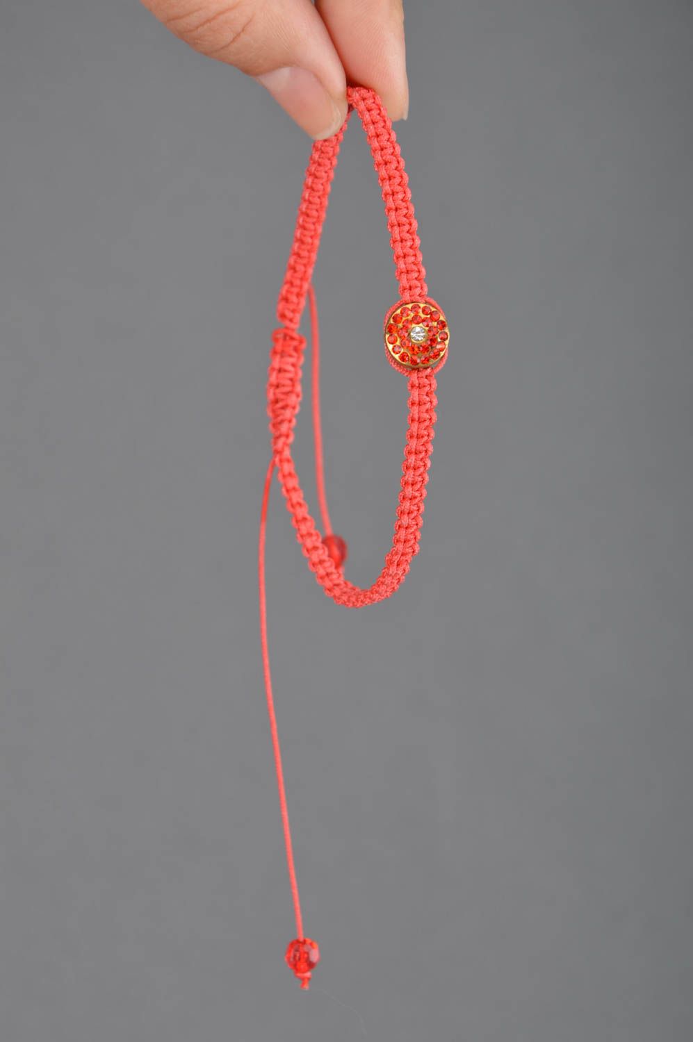 Красный браслет на ногу из шнура плетеный ручной работы для истинных модниц фото 3