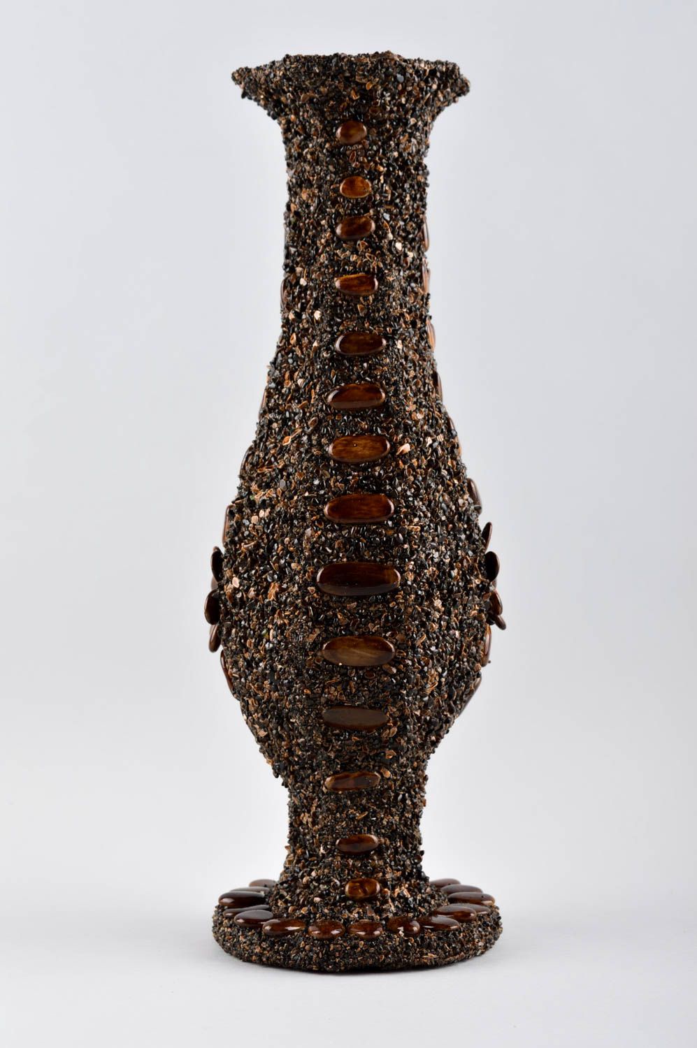 Vase décoratif marron Vase fait main décoré de galets Décoration maison photo 3