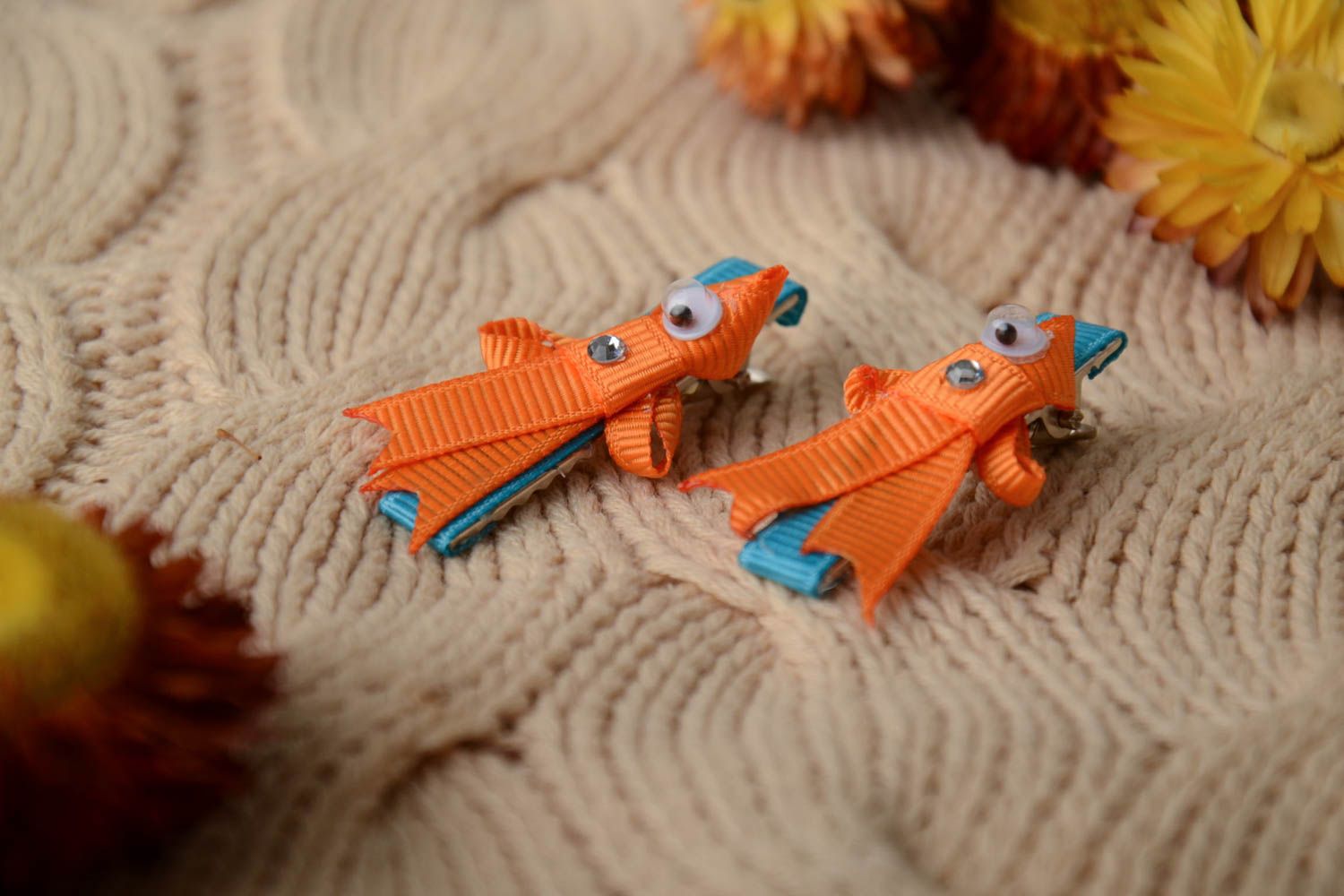 Set of 2 handmade decorative rep ribbon hair clips orange and blue for babies photo 1