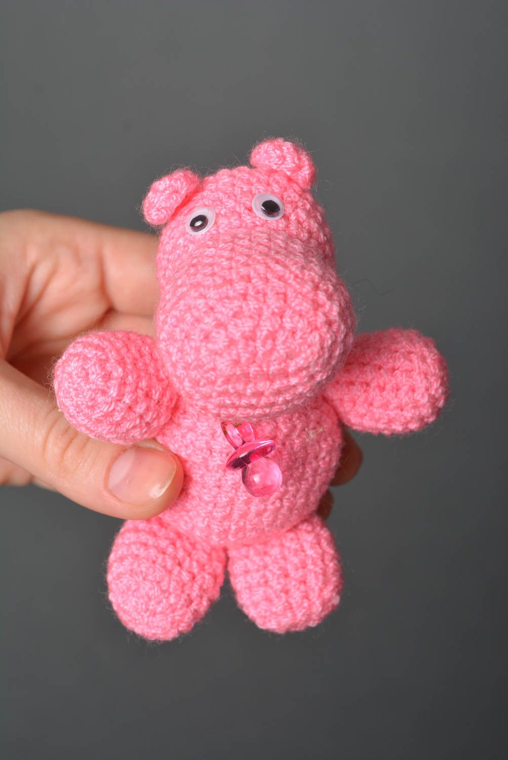 Peluche hippopotame rose Jouet fait main tricoté au crochet Cadeau enfant photo 4