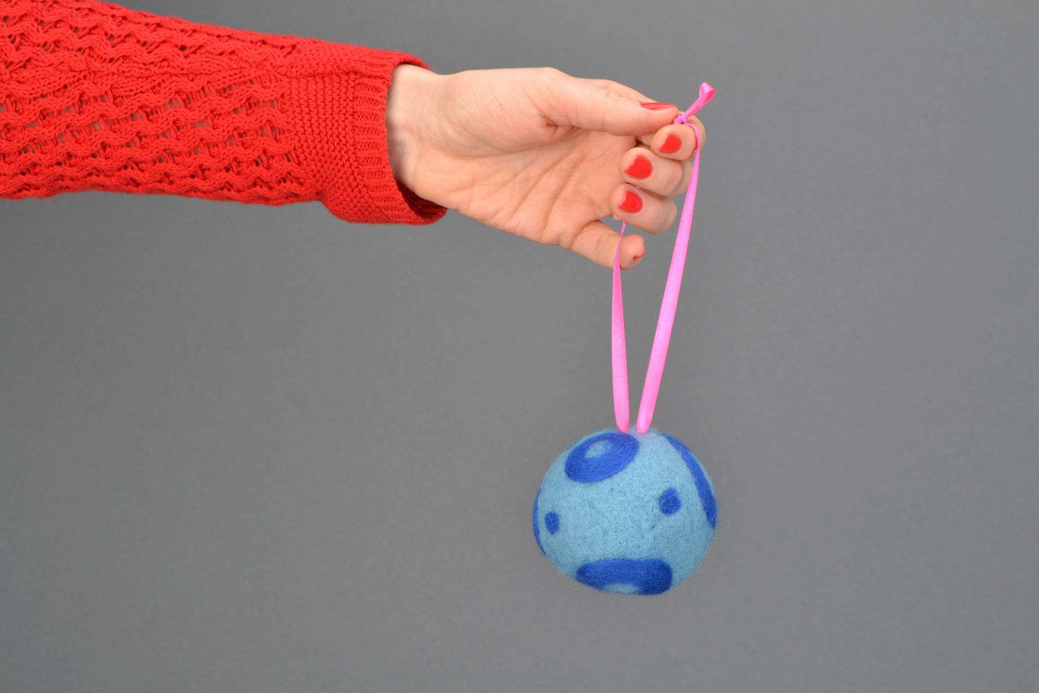 Juguete de lana navideño con forma de bola  foto 2
