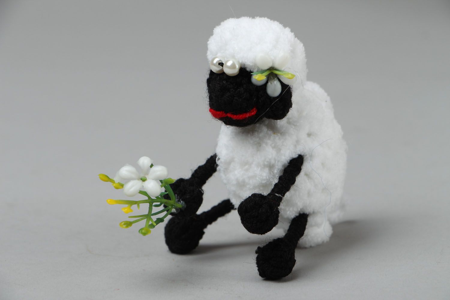 Poupée tricotée mouton faite main photo 2