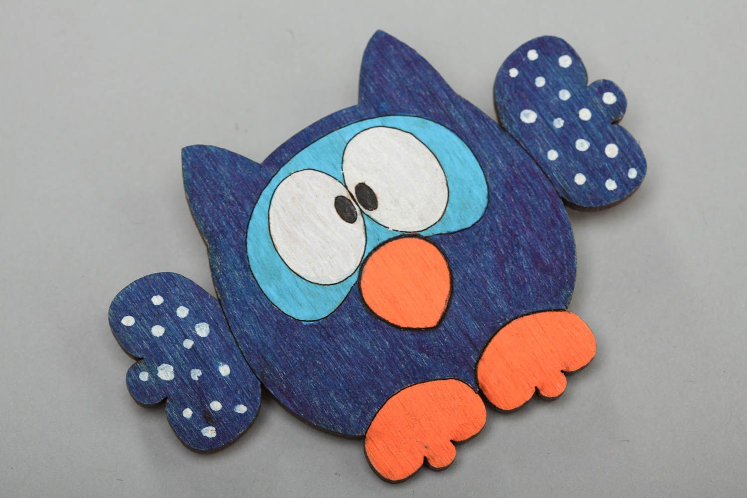 Handmade small designer animal plywood brooch painted with acrylics blue owl photo 2