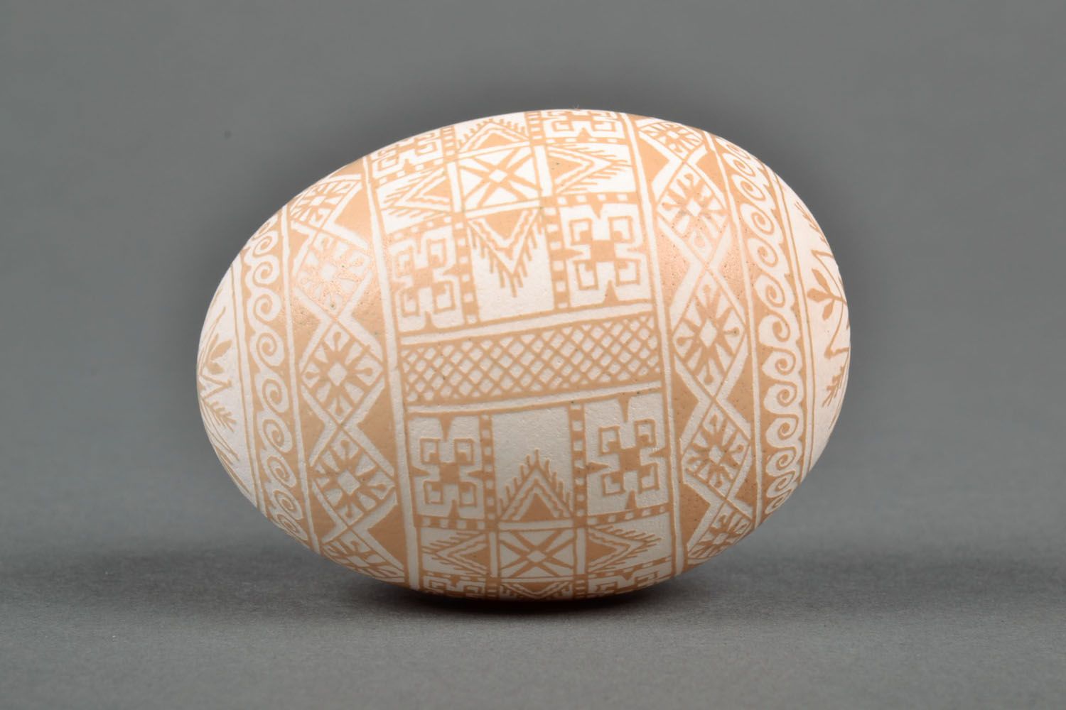 Painted egg made using acid etching technique photo 3