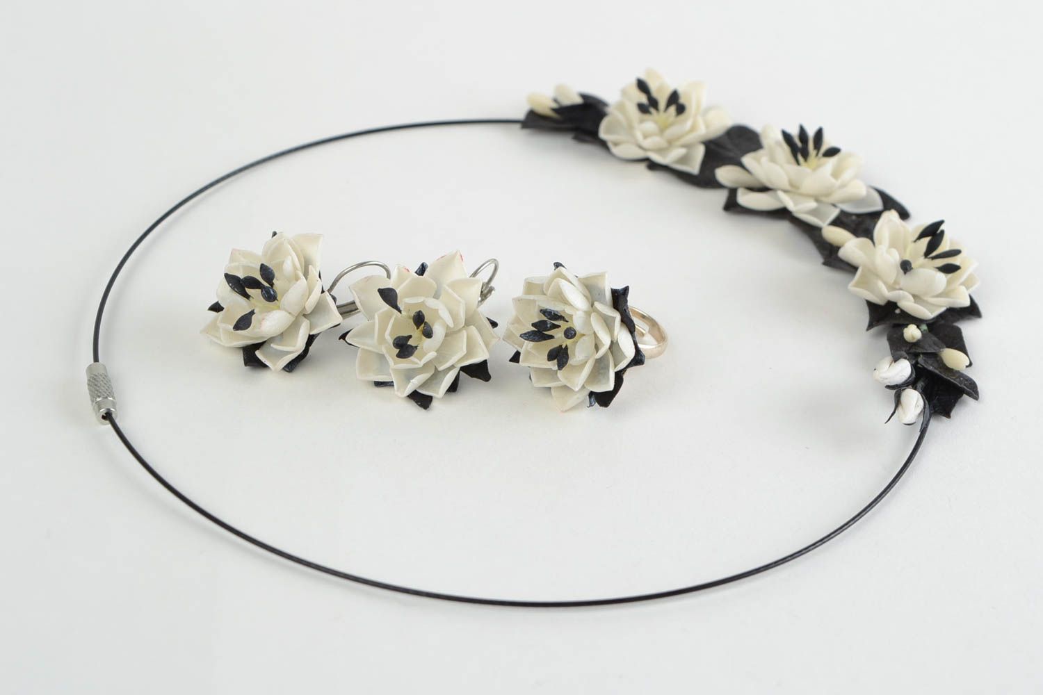Beautiful handmade cold porcelain jewelry set 3 pieces earrings necklace ring photo 4