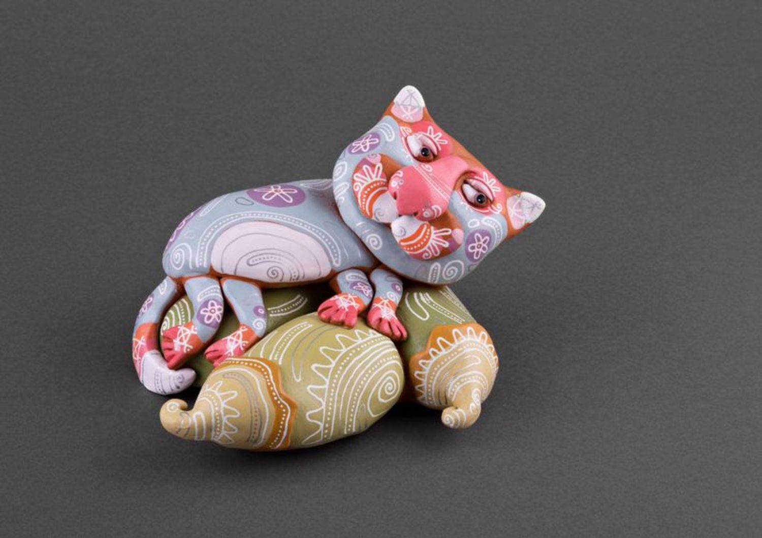 Ceramic figurine Cat on vagetable marrows photo 2
