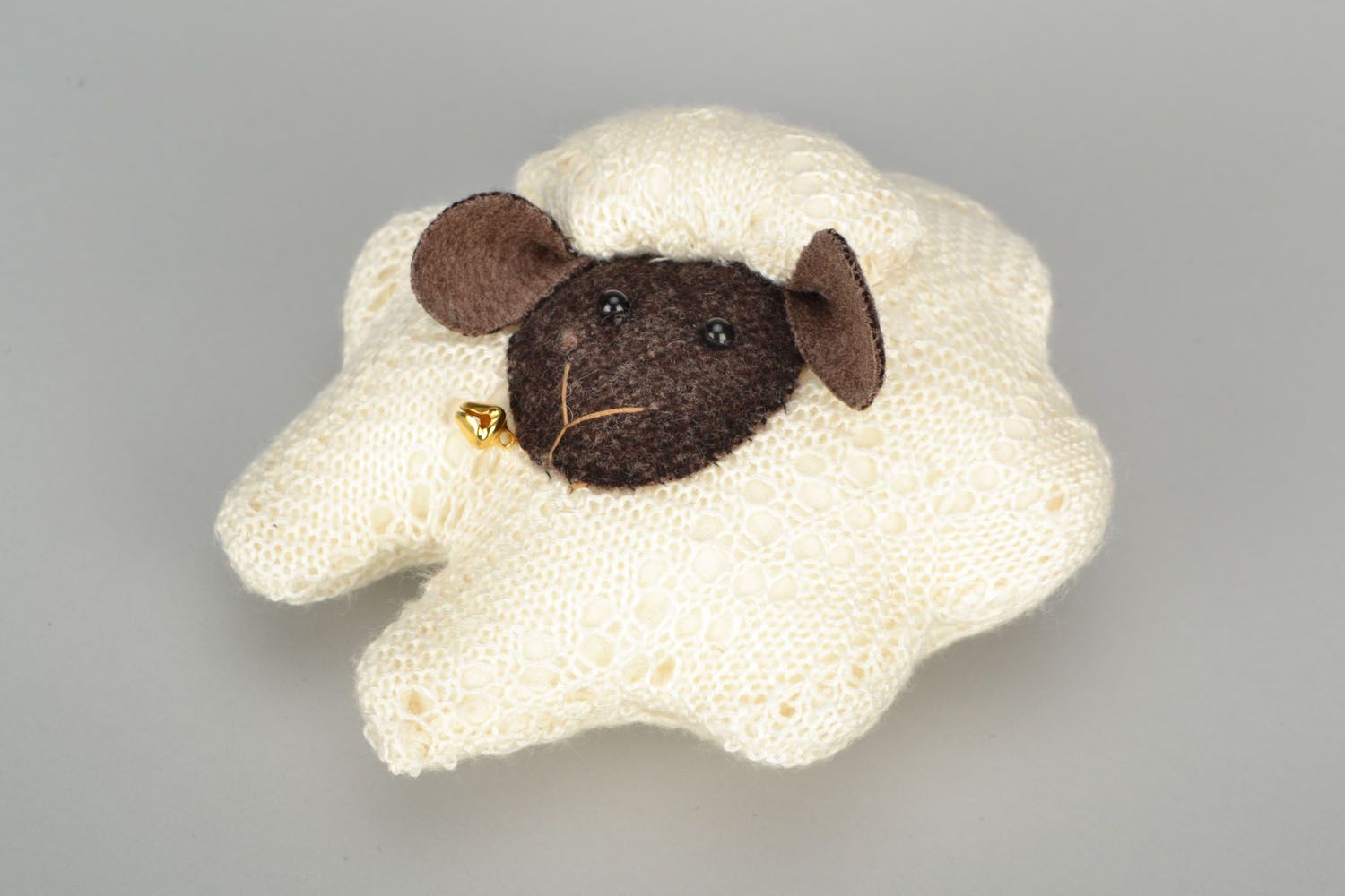 Мягкая игрушка-подушка Маленькая овечка фото 3
