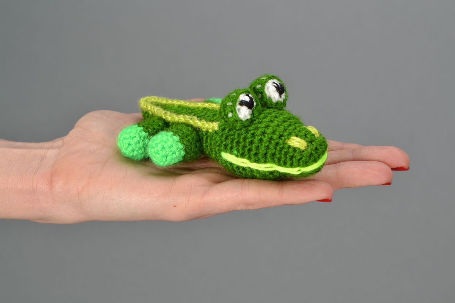 Brinquedo macio de malha feito à mão Crocodilo foto 2