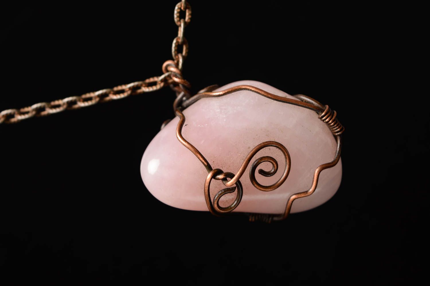 Wire wrap pendant with natural quartz photo 5