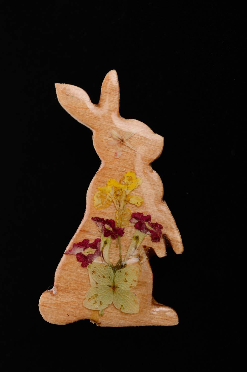 Broche en résine époxy faite main originale avec les fleurs fraîches Lapin photo 1