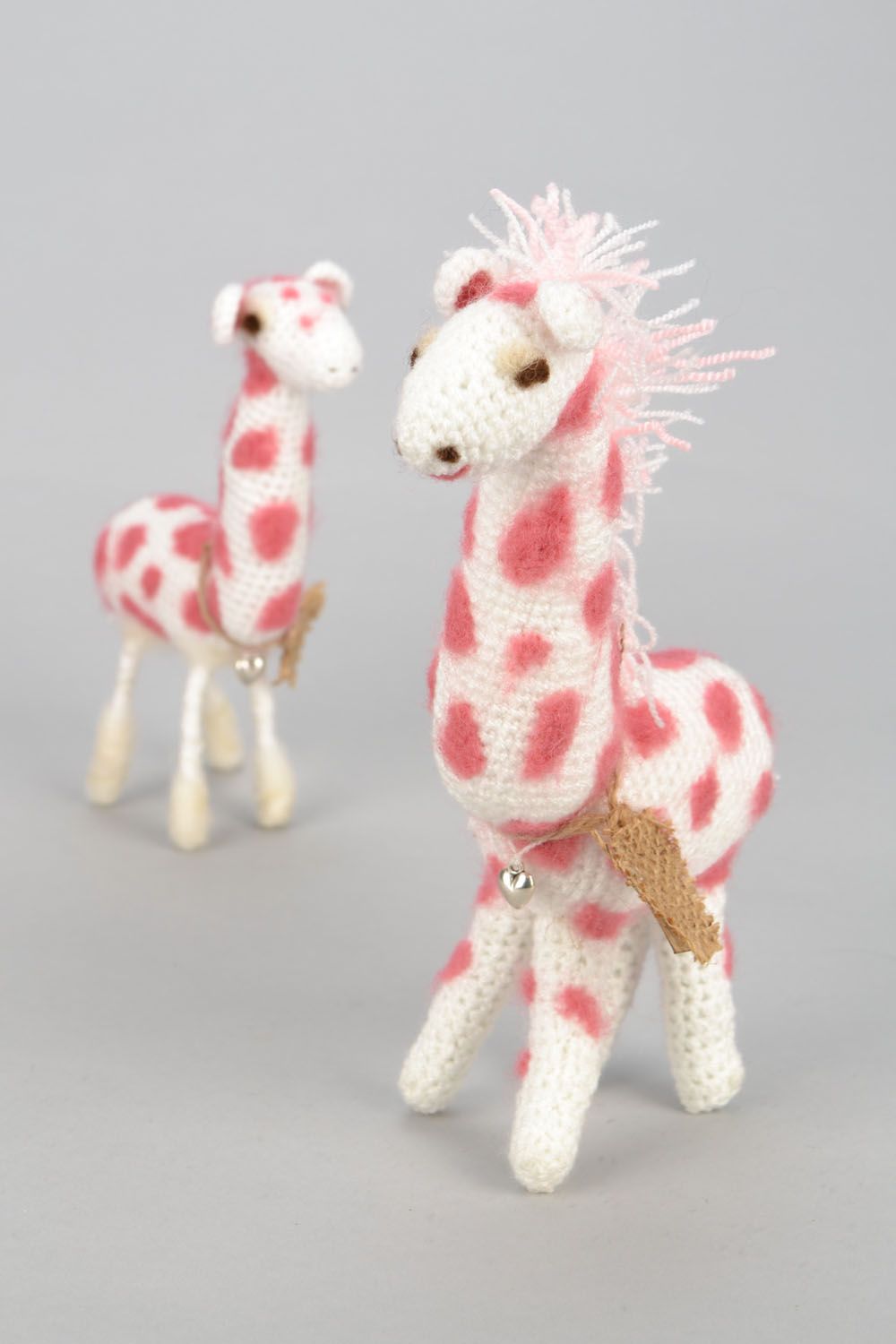 Peluche tricotée au crochet à la main girafe photo 1