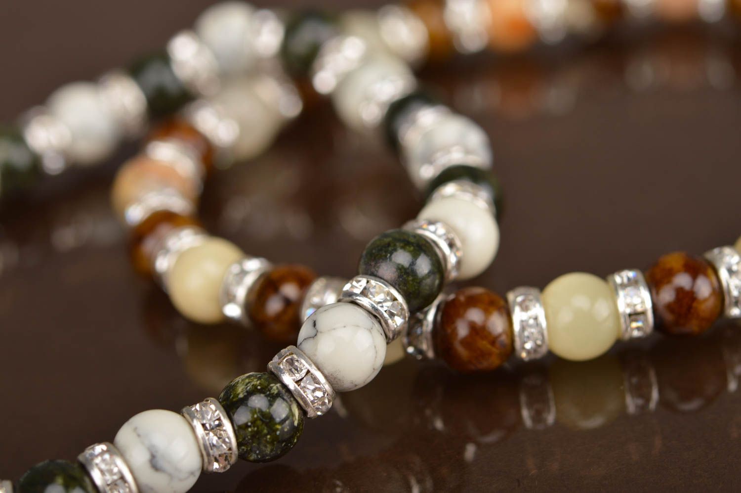Handmade cute set of bracelets made of beads 2 items stylish accessories photo 2