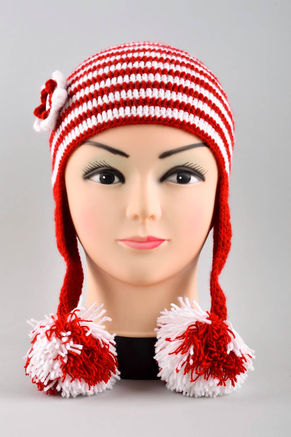 Chapeau rayé fait main Bonnet rouge et blanc à pompon Vêtement pour enfant  photo 2