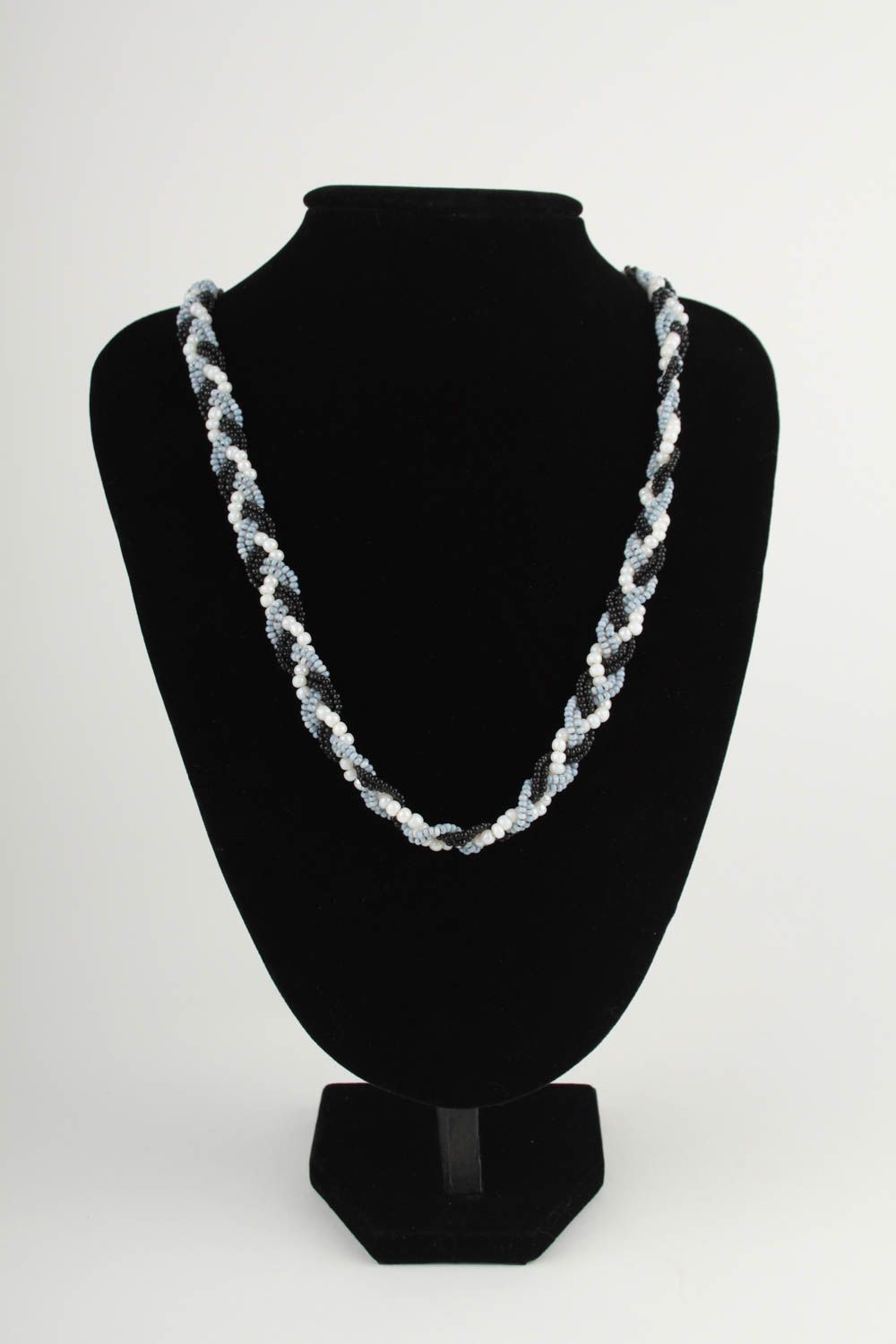 Collier perles de rocaille Bijou fait main tressage design Accessoire femme photo 1