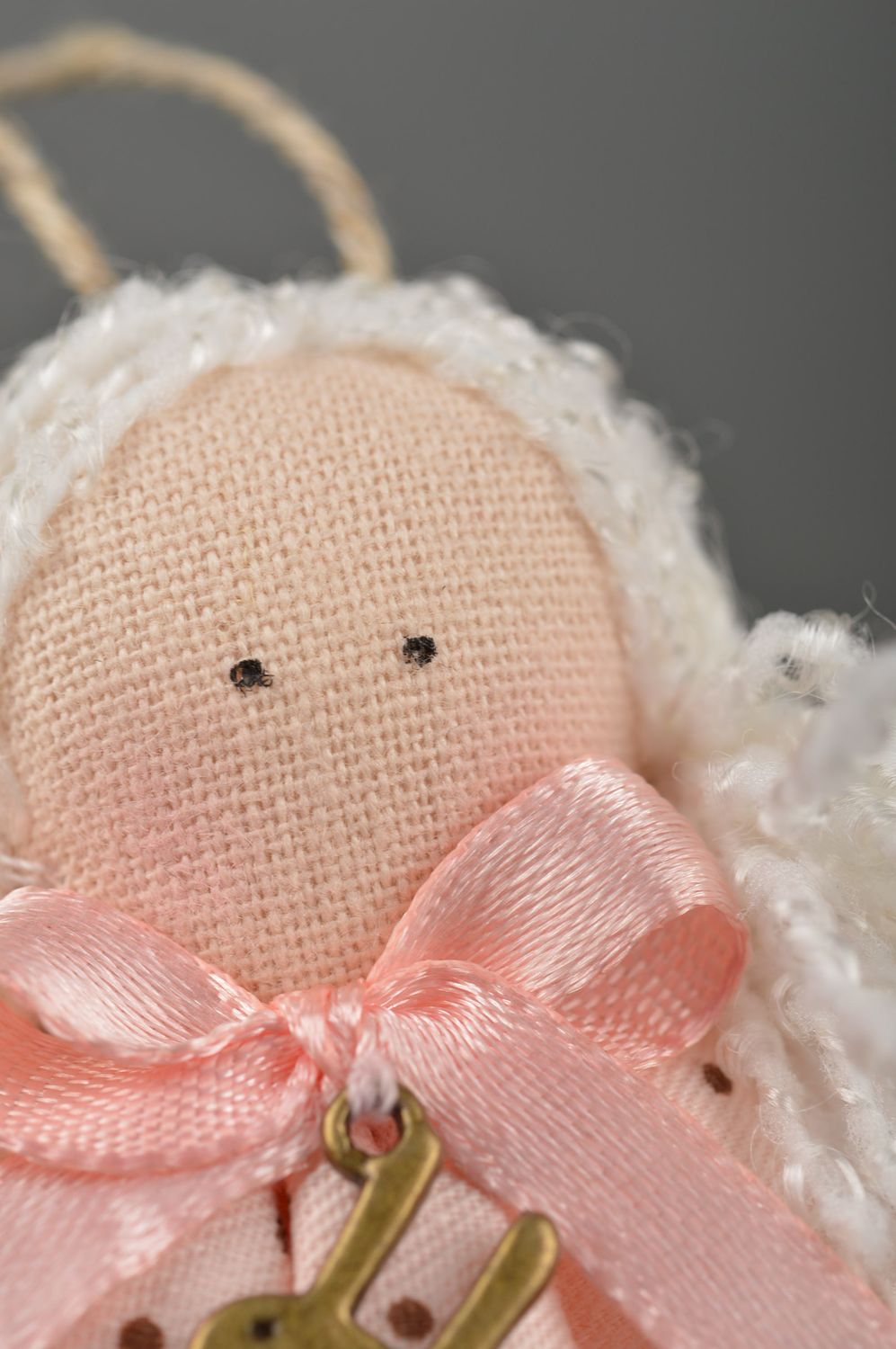 Авторская кукла ручной работы игрушка с петелькой маленькая кукла из ткани фото 4