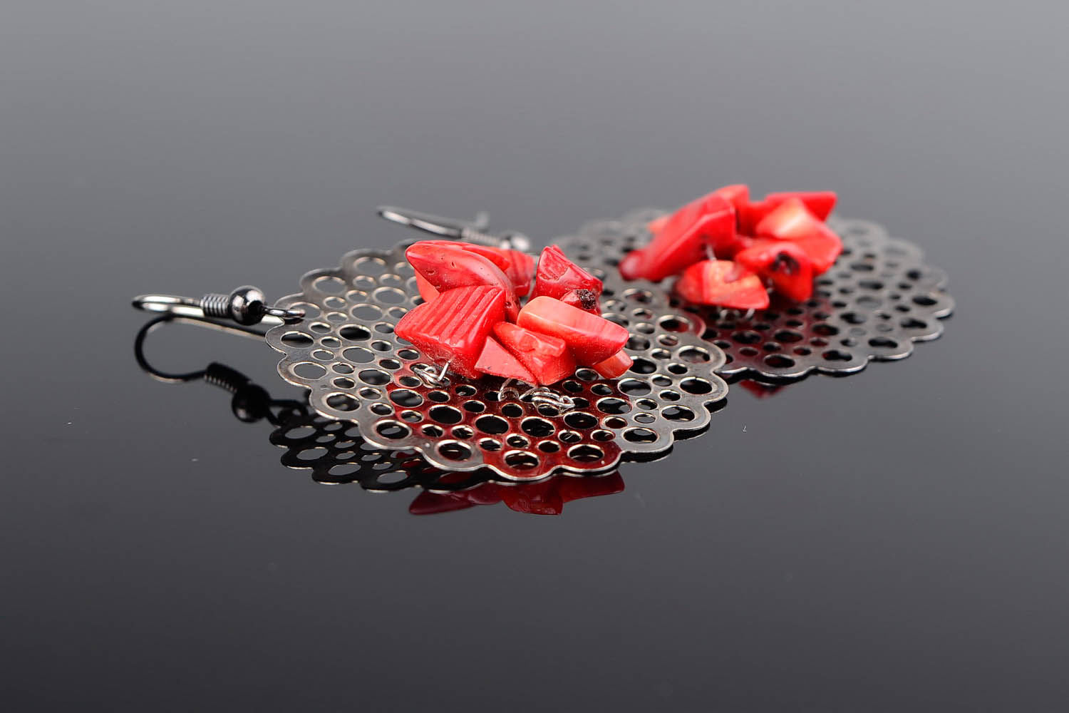 Openwork earrings with coral photo 3