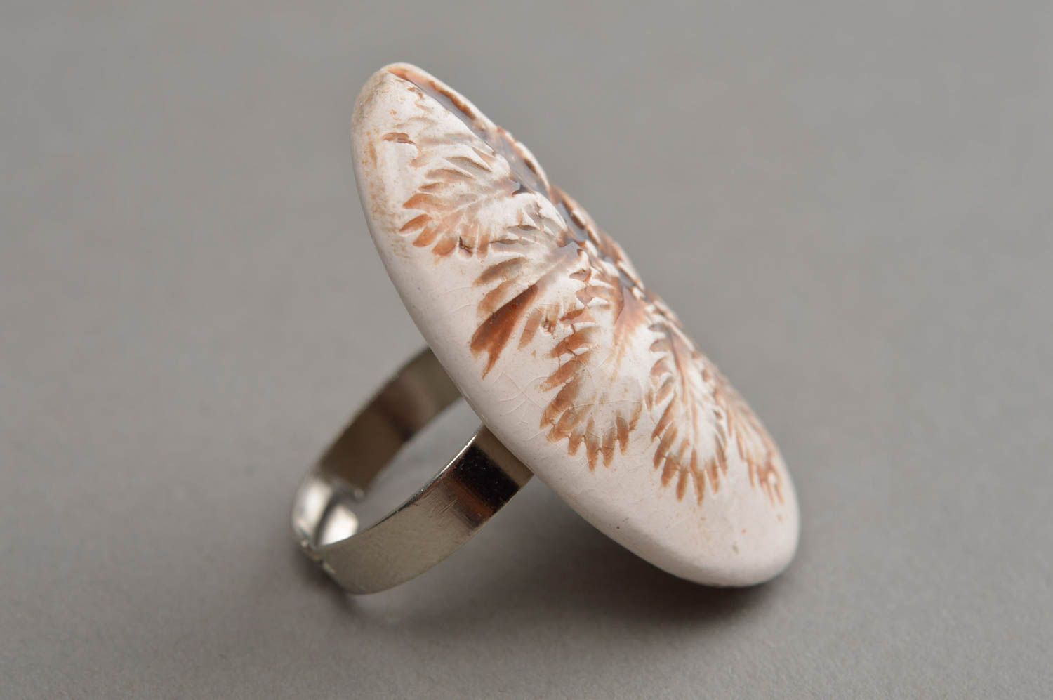 Овальный перстень из глины ручной работы авторский оригинальный подарок модницам фото 3