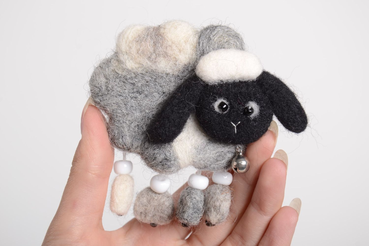 Handmade Brosche Tier Designer Schmuck aus Wolle Accessoire für Frauen Schaf foto 2