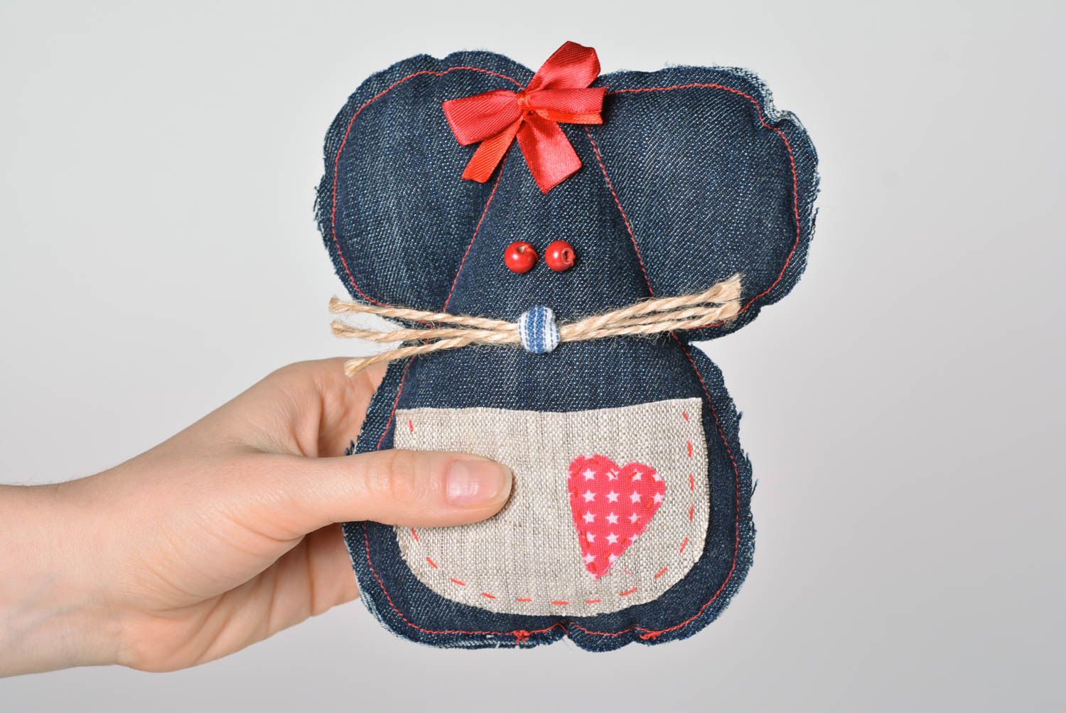 Jouet enfant Peluche souris fait main Cadeau original en jean et lin décoration photo 4