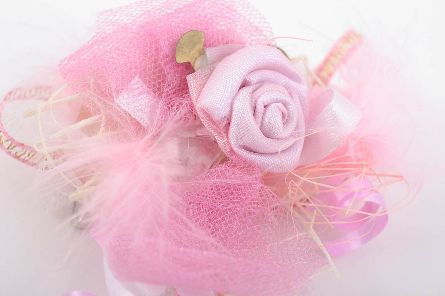 Розовый цветок для заколки ручной работы с лентами оригинальный красивый фото 5
