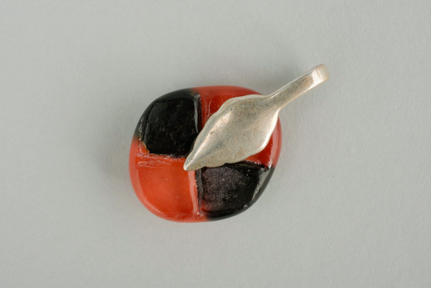 Glass pendant Black and red photo 3