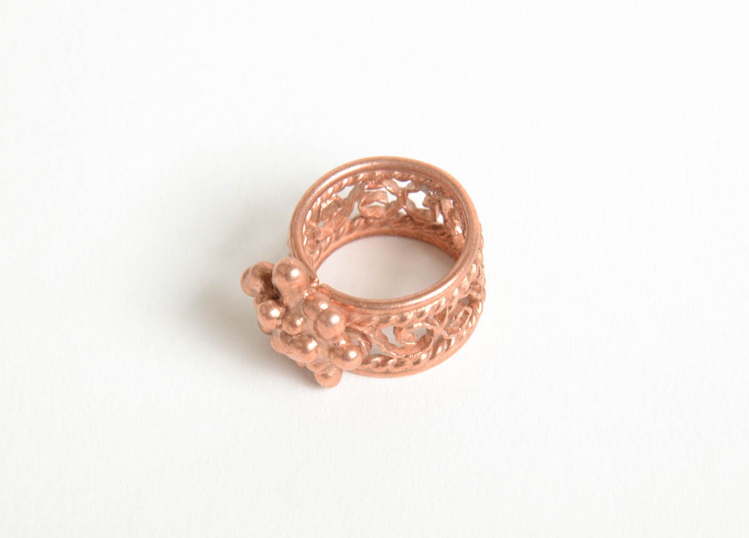 Bisutería artesanal anillo hecho a mano elegante de metal accesorio de mujer foto 5