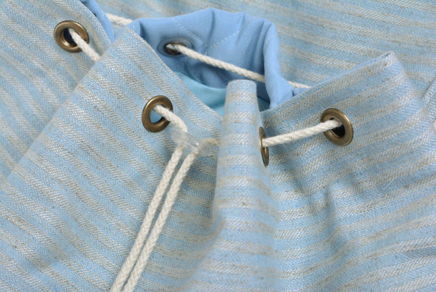 Mochila de tela azul con dos bolsillos hecha a mano foto 3