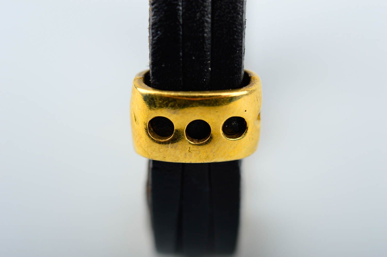 Браслет ручной работы браслет из кожи дизайнерское украшение черное с латунью фото 5