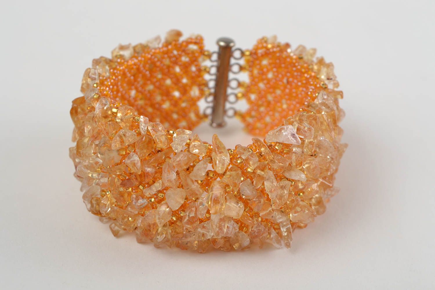 Large bracelet en perles de rocaille et pierres naturelles orange fait main photo 4