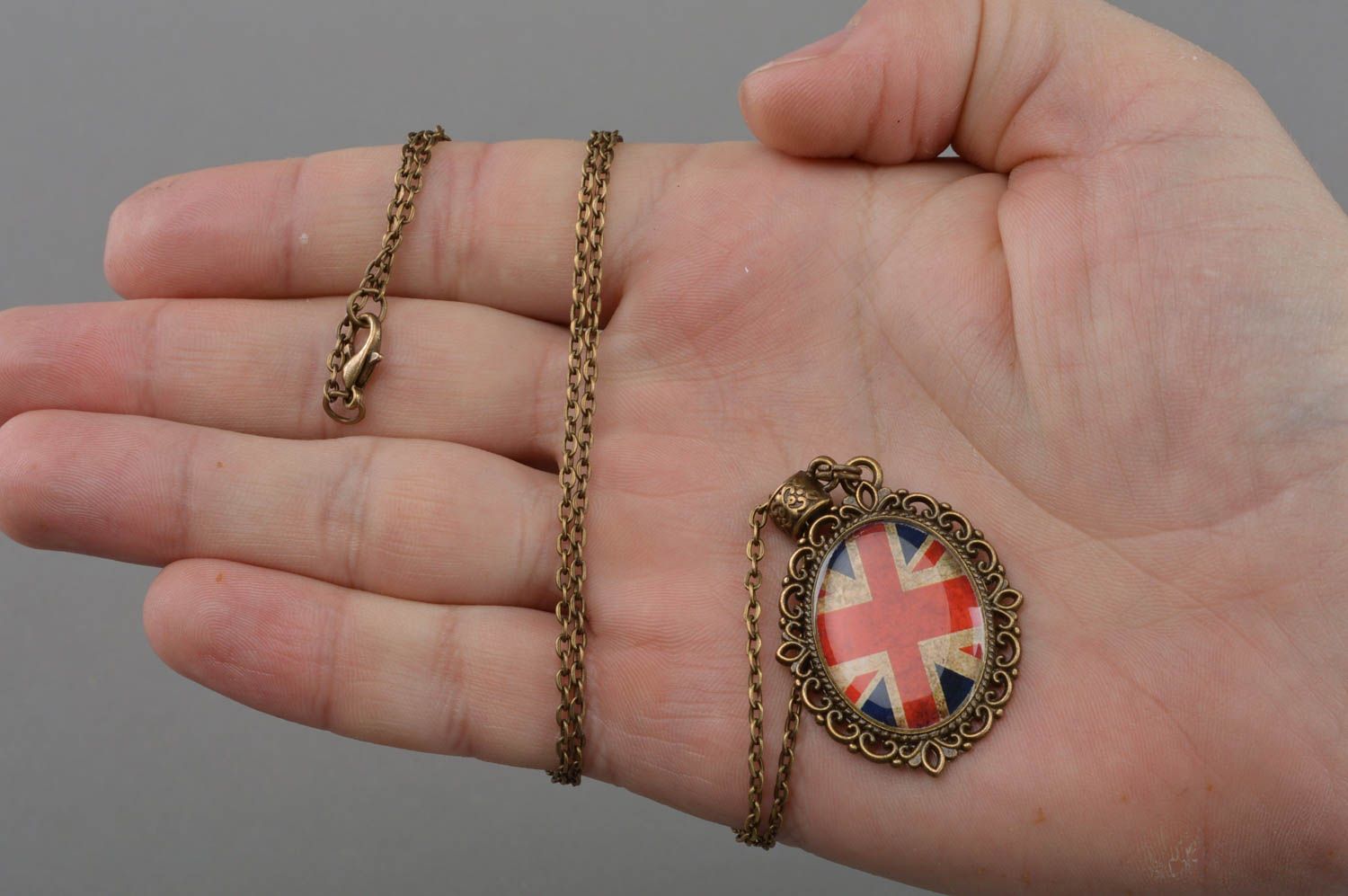 Handmade designer decoupage pendant on metal chain British Flag photo 4