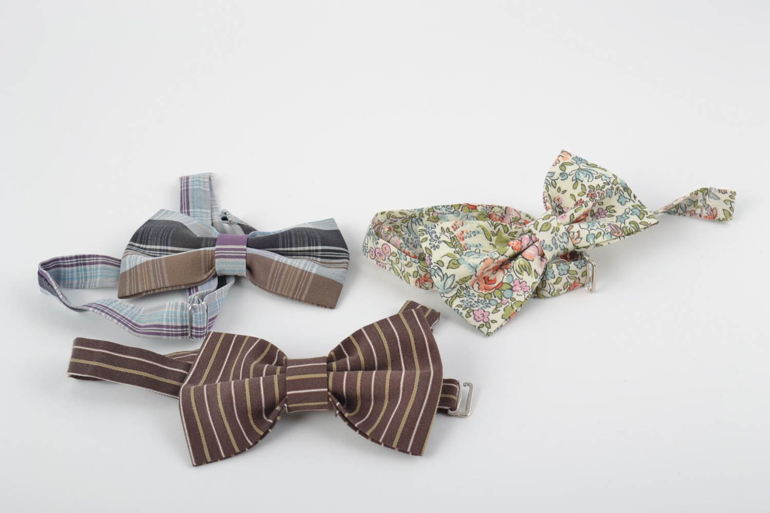 Set of 3 handmade designer fabric bow ties with adjustable straps photo 2